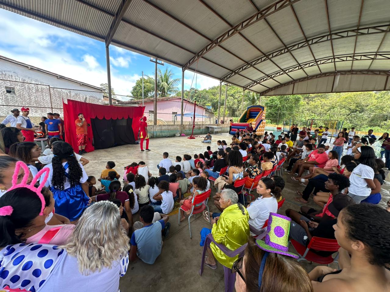 Caravana da Alegria: Ação da Prefeitura leva brincadeiras, diversão e música para Itabela e distritos. (Foto: Divulgação) Caravana da Alegria: Ação da Prefeitura leva brincadeiras, diversão e música para Itabela e distritos. (Foto: Divulgação)
