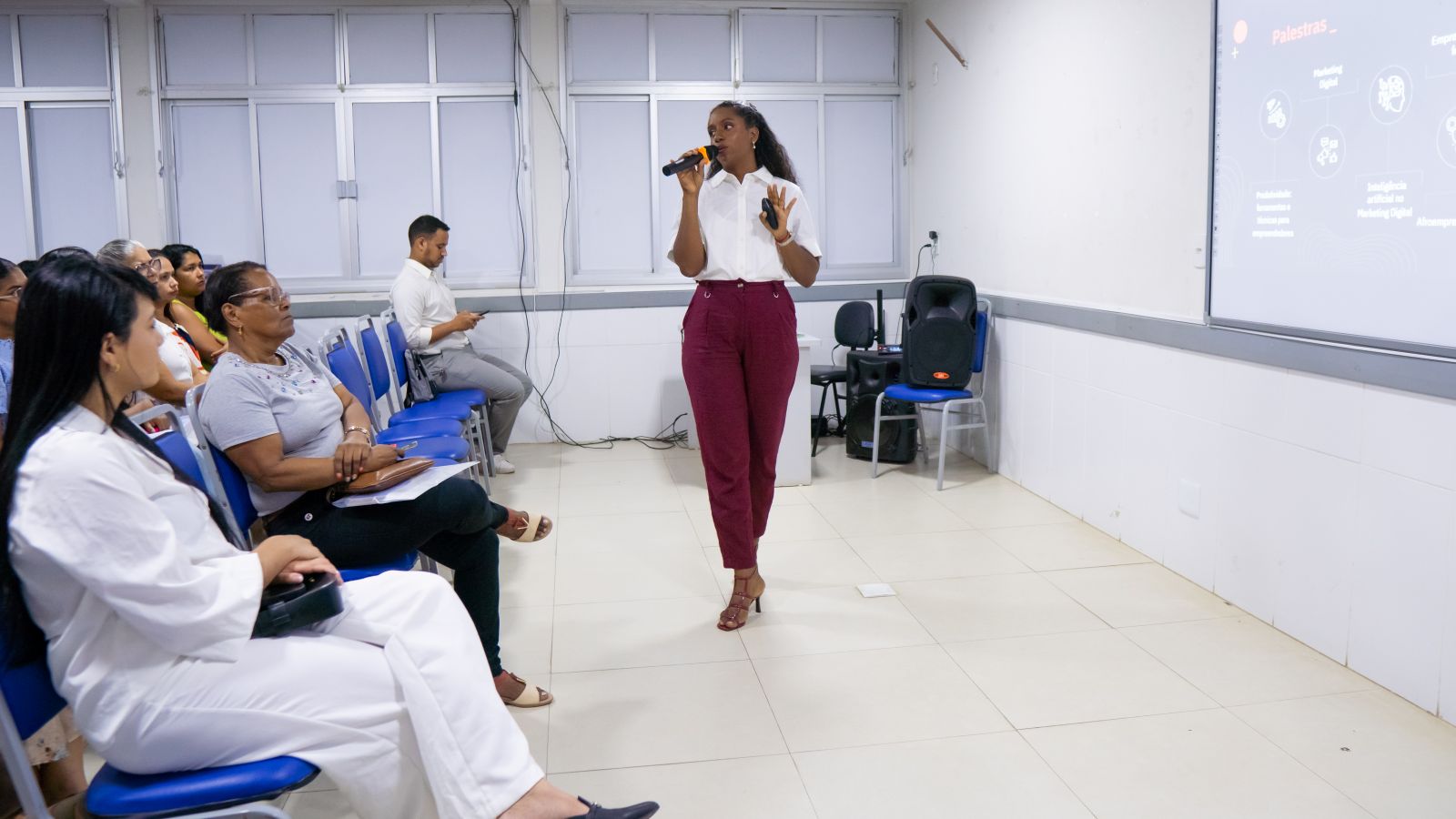 Prefeitura de Itabela e Sebrae promovem palestra sobre marketing digital para empreendedores locais. (Foto: Divulgação) Prefeitura de Itabela e Sebrae promovem palestra sobre marketing digital para empreendedores locais. (Foto: Divulgação)