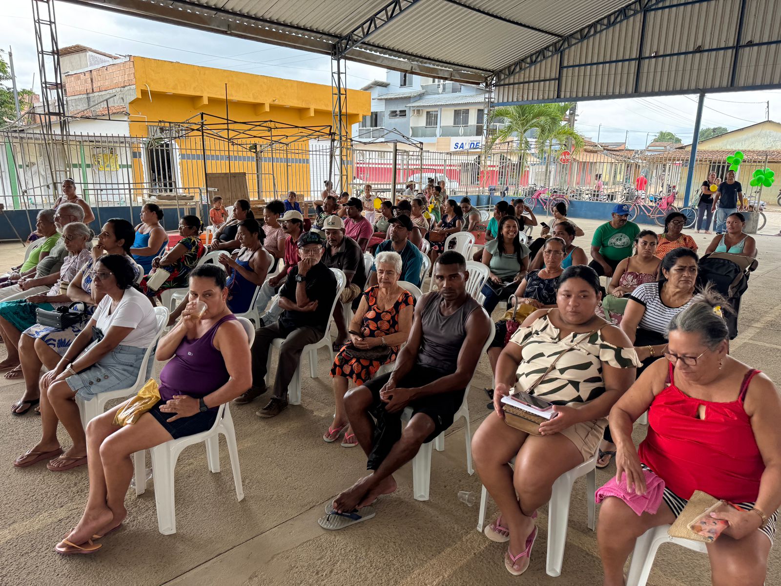 Mutirão de atendimentos reúne centenas de usuários para atualização do CadÚnico e Bolsa Família em Itabela. (Foto: divulgação) Mutirão de atendimentos reúne centenas de usuários para atualização do CadÚnico e Bolsa Família em Itabela. (Foto: divulgação)
